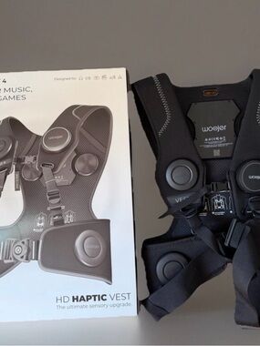 Woojer VEST 4 Haptic Vest - Black
